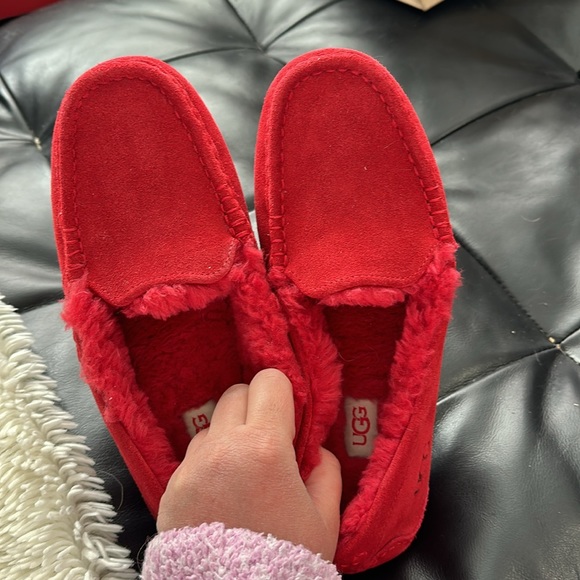 PRICE FIRM NO OFFERS Bright Red Ugg Slippers - Picture 2 of 5